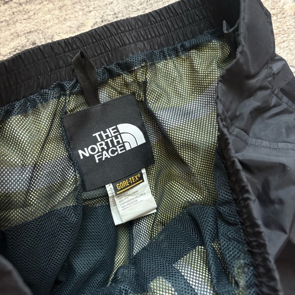 Vintage The North Face Goretex Mountain Light Ski Winter Pants size M in black - Picture 3 of 8